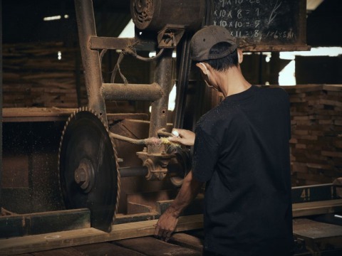 แปรรูปไม้พื้น